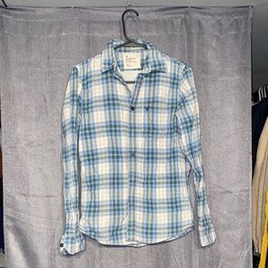 American Eagle Outfitters Blue and White Checkered Button Down Shirt